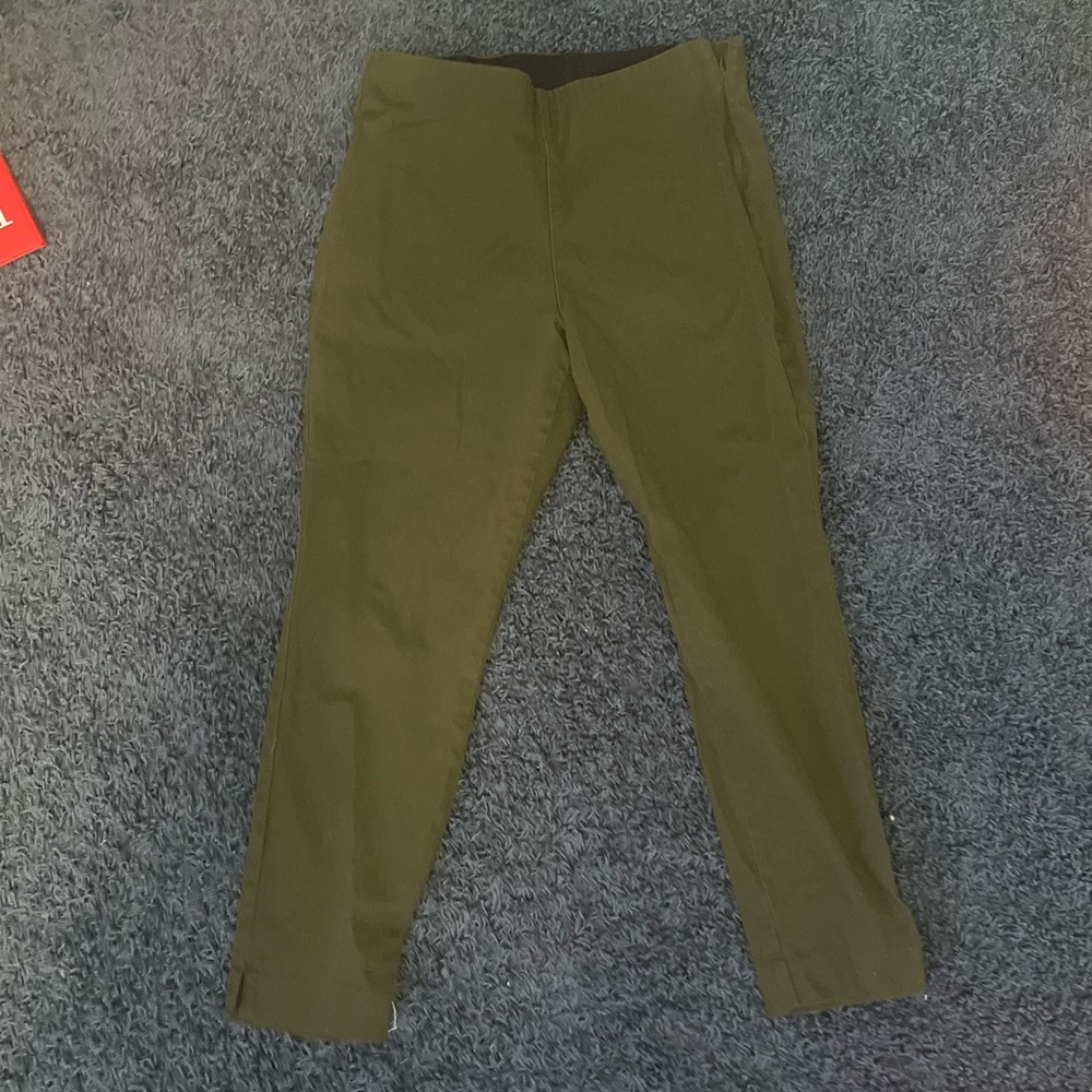 Size 8 Old Navy Women’s Olive Green Wow Pants